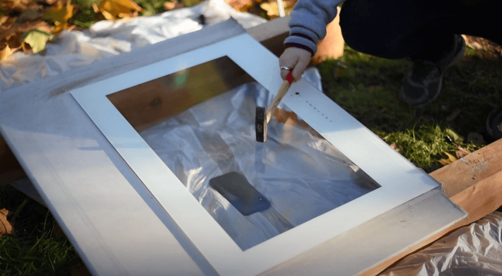 glass durability test with a hammer